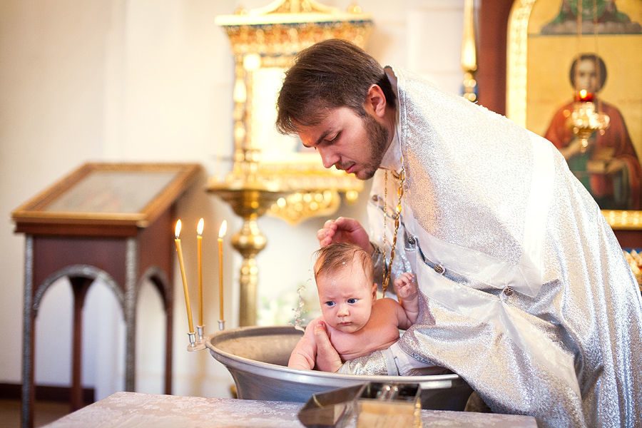 Почему можно крестить ребенка во время церковных праздников